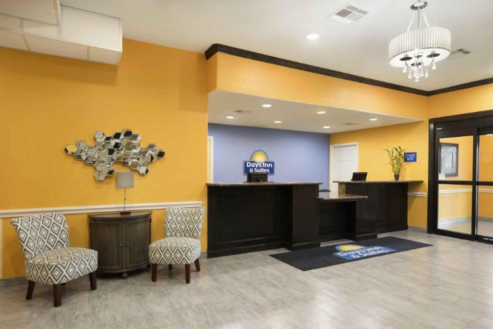 Days Inn & Suites by Wyndham Galveston West/Seawall Image 19