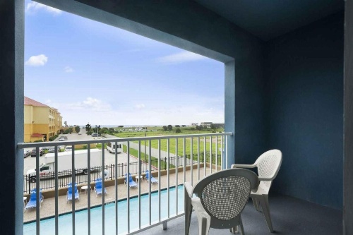 Days Inn & Suites by Wyndham Galveston West/Seawall image 23