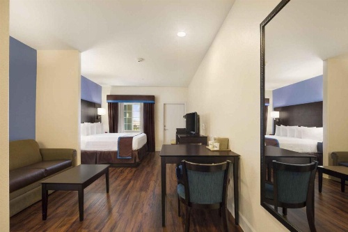 Days Inn & Suites by Wyndham Galveston West/Seawall image 25