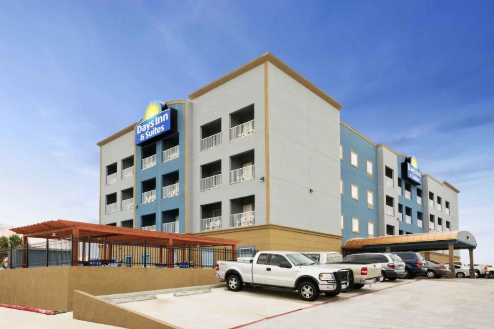 Days Inn & Suites by Wyndham Galveston West/Seawall Image 26